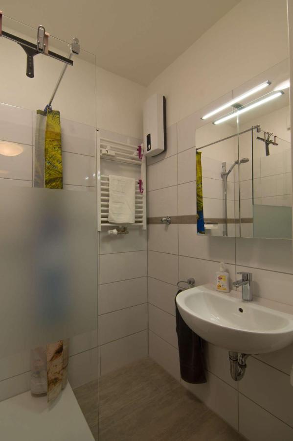 Ferienwohnung 'Zimmer Frei' Gelsenkirchen Eksteriør bilde